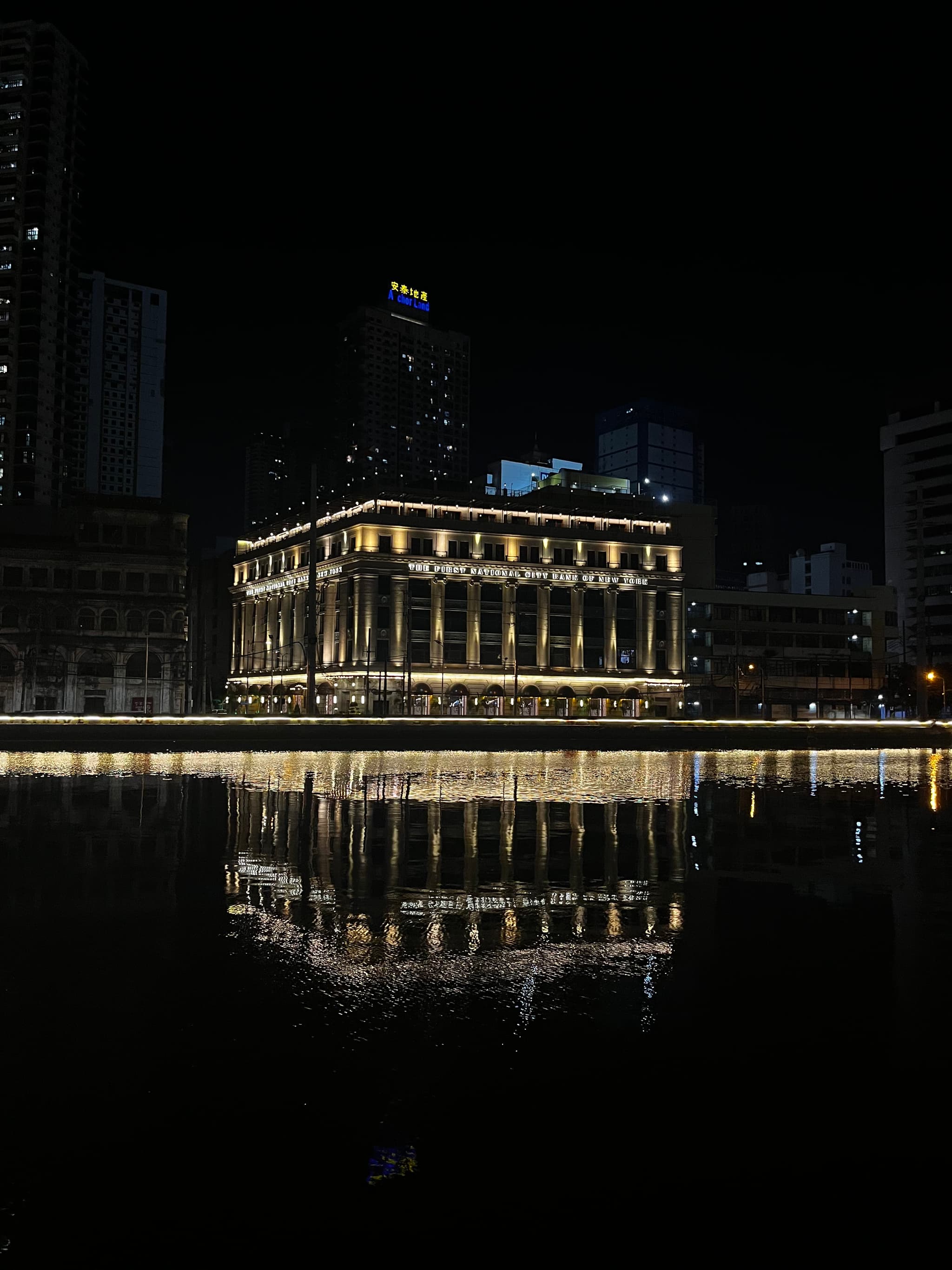 urban photograph by Maahir Garg